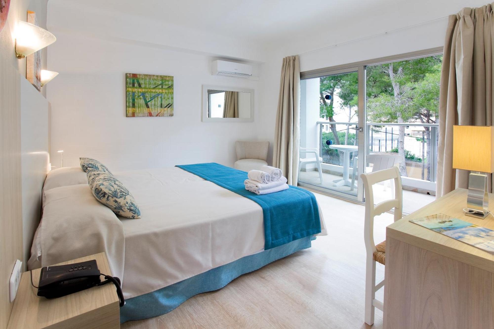 Petit Garden Hotel By Flacalco Cala Ratjada  Exterior photo